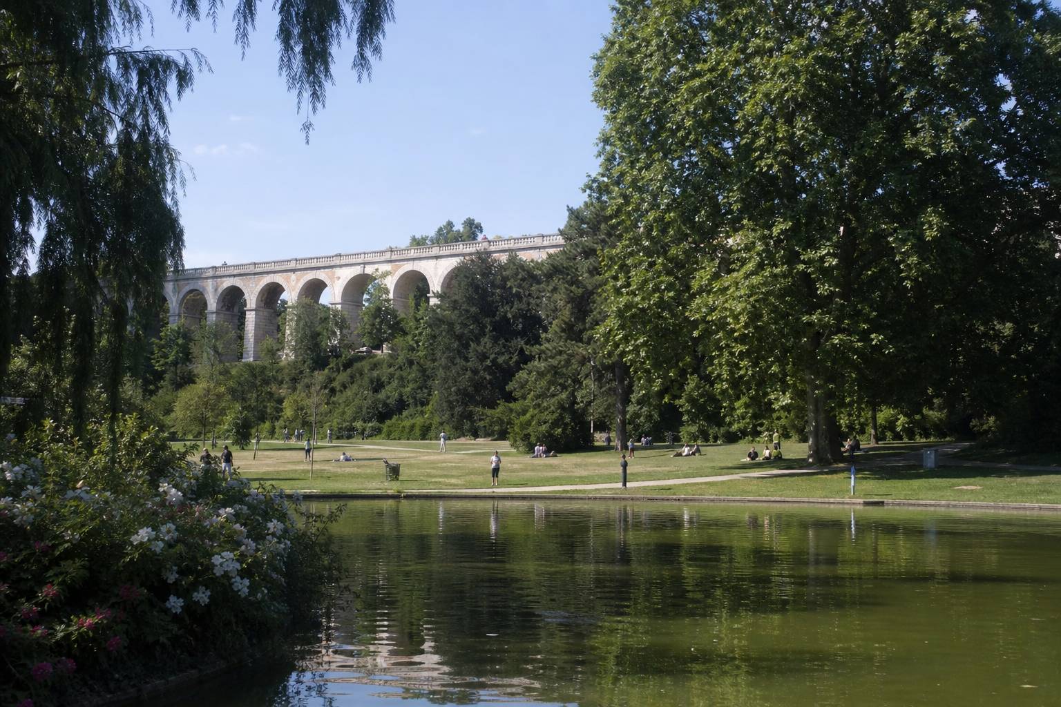 À la découverte des aqueducs : un itinéraire pittoresque de Paris à Arcueil