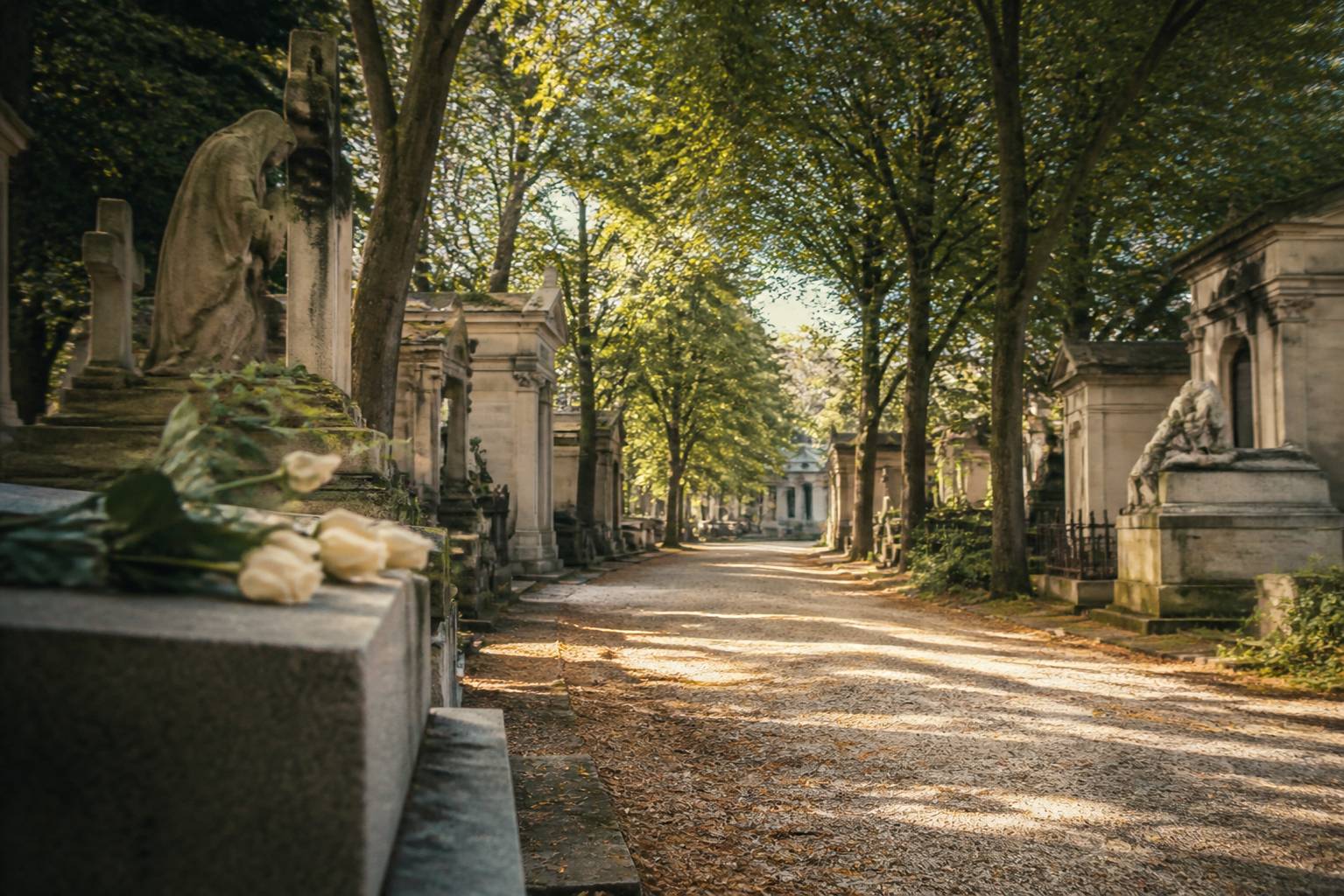 Au Père-Lachaise, les femmes célèbres attendent patiemment vos visites